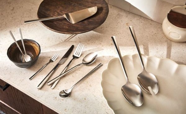 Juego cubertería 800 euros