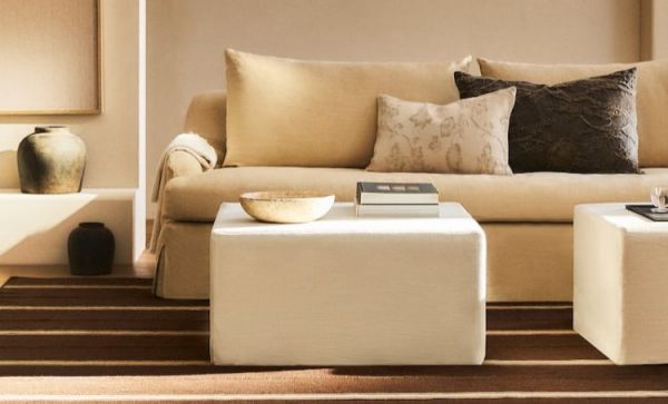 Mesa Puff cuadrada 260 euros